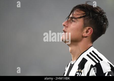 Torino, Italia. 06th Feb 2022. Paulo Dybala della Juventus FC reagisce durante la Serie A 2021/2022 partite di calcio tra la Juventus FC e la Hellas Verona allo stadio Juventus di Torino (Italia), 6th febbraio 2022. Foto Federico Tardito/Insidefoto Credit: Ininsidefoto srl/Alamy Live News Foto Stock