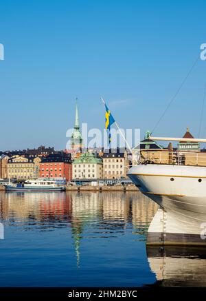 Gamla Stan Reflecting in the Water, Stoccolma, Stockholm County, Svezia Foto Stock