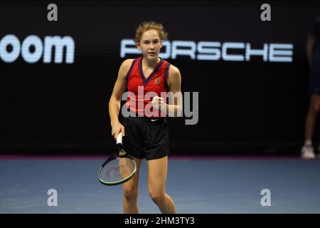 San Peterburg, Russia. 07th Feb 2022. Erika Andreeva di Russia ha visto durante il torneo di tennis del Trofeo delle Signore di San Pietroburgo 2022 contro Jule Niemeier di Germania.Punteggio finale; Erika Andreeva 1:2 Jule Niemeier. (Foto di Kashkkkovskij/Sipa USA) Credit: Sipa USA/Alamy Live News Foto Stock