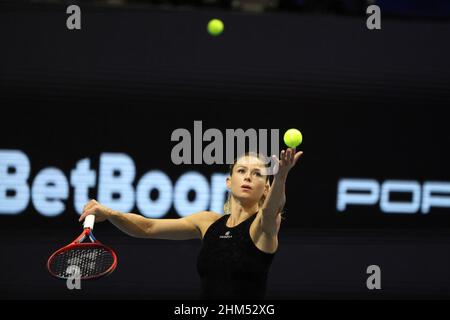 San Peterburg, Russia. 07th Feb 2022. Camila Giorgi d'Italia che gioca contro Ekaterina Alexandrova di Russia durante il torneo di tennis St.Petersburg Ladies Trophy 2022.Punteggio finale: (Ekaterina Alexandrova 2-1 Camila Giorgi). Credit: SOPA Images Limited/Alamy Live News Foto Stock