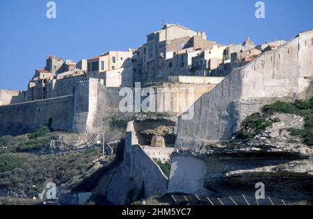 Bonifacio, Corsica, Francia (scannerizzata da colorslide) Foto Stock