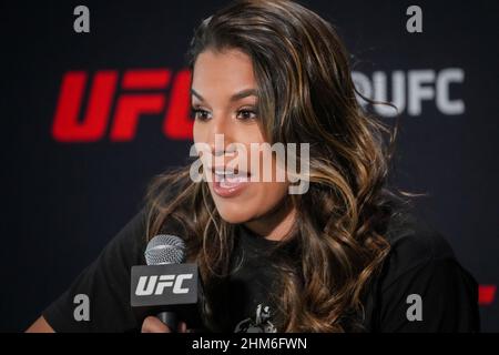 LAS VEGAS, NV - FEBBRAIO 7: Julianna Peña incontra la stampa per discutere la prossima stagione di TUF su ESPN+ a UFC Apex per UFC - The Ultimate Fighter - Stagione 30 il 7 febbraio 2022 a Las Vegas, Stati Uniti. (Foto di Louis Grasse/PxImages) Credit: PX Images/Alamy Live News Foto Stock