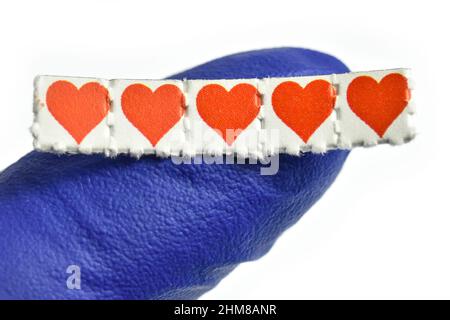 Amore cuori viaggi, carta blotting impregnata con il farmaco L.S.D.- acido lisergico dietilamide. Foto Stock