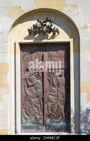 Squart, Chiesa Santa Maria Assunta, Portale, Civitella in Val di Chiana, Toscana, Italia, Europa Foto Stock