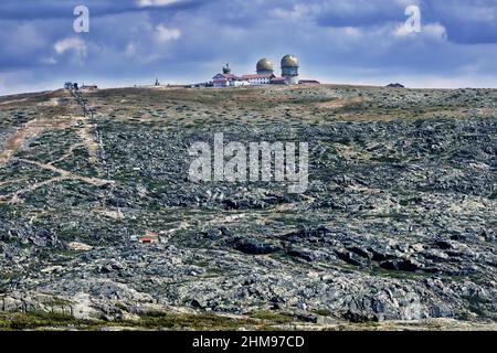 Torre, punto più alto del Portogallo continentale, Serra da Estrela, Portogallo Foto Stock