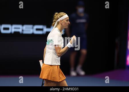 Petra Kvitova della Repubblica Ceca visto durante il torneo di tennis del Trofeo delle Signore di San Pietroburgo 2022 contro Jule Niemeier della Germania.Punteggio finale; Petra Kvitova 2:0 Jule Niemeier. (Foto di Kohenstantinov / SOPA Images/Sipa USA) Foto Stock