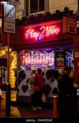 Londra intorno a Chinatown Gerrard Street Foto Stock
