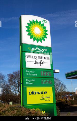 BP forecourt benzina e diesel prezzi, Martlesham, Suffolk, Inghilterra, UK 8th febbraio 2022 Foto Stock