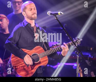 Bergamo, Italia. 07th Feb 2022. RAF durante Raf & Tozzi, Concerto cantante english in Bergamo, Italia, 07 febbraio 2022 Credit: Agenzia fotografica indipendente/Alamy Live News Foto Stock