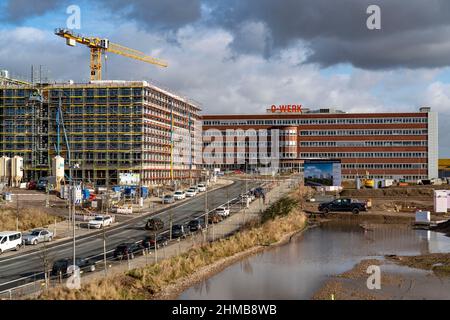 O-Werk, ex edificio amministrativo dello stabilimento Opel di Bochum, ora il cuore del campus o-Werk, un complesso di uffici con oltre 7.000 metri quadrati Foto Stock