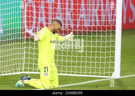 8th Febbraio 2022 ;Stadio al-Nahyan, Abu Dhabi, Emirati Arabi Uniti; Semifinale della Coppa del mondo di club, Palmeiras contro al Ailly; Weverton di Palmeiras Foto Stock