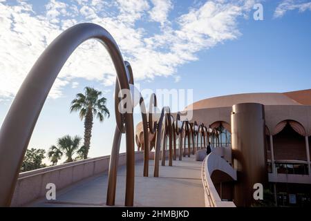 Il Grady Gammage Memorial Auditorium è un centro polifunzionale per le arti dello spettacolo progettato da Frank Lloyd Wright. Foto Stock