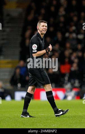 Londra, Regno Unito. 08th Feb 2022. Arbitro, Matt Donohue. A Londra, Regno Unito, il 2/8/2022. (Foto di Carlton Myrie/News Images/Sipa USA) Credit: Sipa USA/Alamy Live News Foto Stock