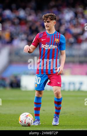 BARCELLONA - FEB 6: Pablo Gavi in azione durante la partita la Liga tra il FC Barcelona e il Club Atletico de Madrid allo stadio Camp Nou il prossimo febbraio Foto Stock