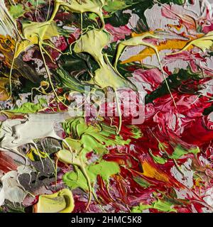 Pennellate tratti di vernice. Pittura ad olio colorata su tela. Sfondo artistico astratto. Frammento di opere d'arte moderne. Foto Stock