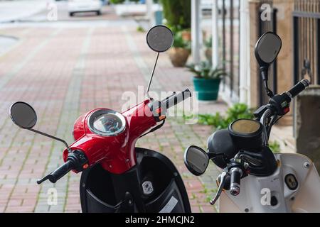 primo piano del quadro di comando del motociclo, vista posteriore Foto Stock