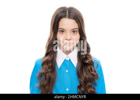 È davvero carina. Aspetto di bellezza della bambina. Parrucchiere. Cura dei capelli e della pelle. Credete nella bellezza Foto Stock