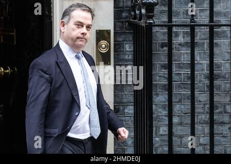 Londra, Regno Unito. 09th Feb 2022. Nigel Adams, Ministro senza portafoglio, è visto uscire 10 Downing Street. Credit: Imagplotter/Alamy Live News Foto Stock