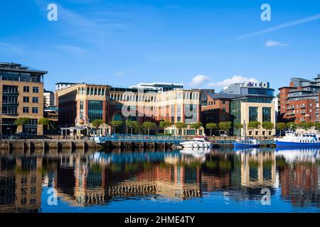 Vista delle rive del fiume Tyne a Newcastle upon Tyne, come visto da Gateshead Foto Stock