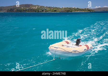 Isola di Hamilton. Vela a Whitsundays Australia. Whitsunday Islands, Queensland. Foto Stock