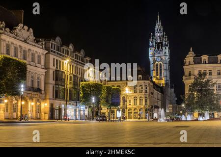 Douai vecchia città universitaria con la Place d'armes Douai, ancienne ville universitaire et la Place d'armes Foto Stock