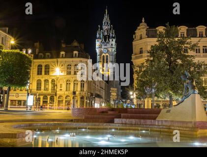 Douai vecchia città universitaria con la Place d'armes Douai, ancienne ville universitaire et la Place d'armes Foto Stock