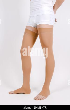 Calze a compressione. Calze e collant Medical Compression per vene varicose e terapia venouse. Calzini per uomo e donna. Compressione clinica Foto Stock