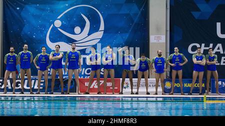 Kragujevac, Serbia, 9th febbraio 2022. Il team PF Zodiac Cnab pronto per la partita durante la LEN Champions League Preliminary Group A match tra VK Radnicki e Zodiac Cnab a Kragujevac, in Serbia. Febbraio 9, 2022. Credit: Nikola Krstic/Alamy Foto Stock