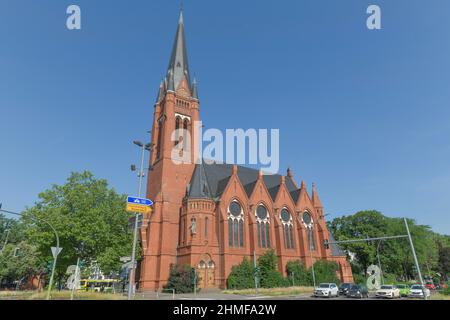 Chiesa Zum Guten Hirten, Friedrich-Wilhelm-Platz, Friedenau, Berlino, Germania Foto Stock