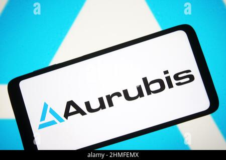 Ucraina. 09th Feb 2022. In questa figura, il logo Aurubis AG viene visualizzato sullo schermo di uno smartphone. (Foto di Pavlo Gonchar/SOPA Images/Sipa USA) Credit: Sipa USA/Alamy Live News Foto Stock