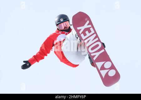 Zhangjiakou, Hebei, Cina. 10th Feb 2022. Sena Tomita (JPN) Snowboarding : finale femminile di Malfpipe durante i Giochi Olimpici invernali di Pechino 2022 al Genting Snow Park di Zhangjiakou, Hebei, Cina . Credit: YUTAKA/AFLO SPORT/Alamy Live News Foto Stock