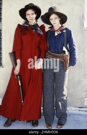 BESTIAME ANNIE E PICCOLI BRITCHES (1980) AMANDA PLUMMER DIANE LANE LAMONT JOHNSON (DIR) RACCOLTA DI MOVIESTORE Foto Stock