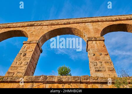 Vecchio acquedotto romano, Aqüeducte de les Ferreres, Ponte del Diavolo, Pont del Diable, Catalogna, Spagna Foto Stock