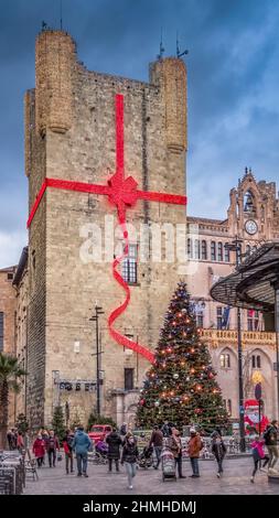 Place de l'Hôtel de Ville a Natale a Narbonne. Monumento historique. Foto Stock