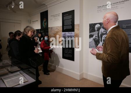 La nuova mostra esplora il fascino della Cina che ha influenzato la vita , il lavoro e gli animali di Sigmund Freud .. Freud e la Cina esplorano l'uso di temi freudiani da parte di scrittori e artisti cinesi , il luogo della Cina nella mente e psicologia di Freud in Cina oggi. La mostra è accompagnata da un dinamico programma pubblico di seminari, colloqui ed eventi , Tra cui una conferenza multidisciplinare sul Buddismo e una serie di eventi interattivi in collaborazione con la comunità cinese di Londra . Freud e la Cina sono curati da Craig Clunas , Professore emerito di storia e arte . Foto Stock