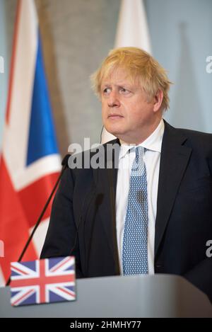 Varsavia, Varsavia, Polonia. 10th Feb 2022. IL primo Ministro britannico BORIS JOHNSON è stato visto durante un incontro tenutosi nella cancelleria del primo Ministro della Polonia il 10 febbraio 2022 a Varsavia, in Polonia. Il primo ministro britannico Borish Johnson ha incontrato il primo ministro polacco Mateusz Morawiecki per discutere della sicurezza nell'Europa orientale e dell'accumulo militare russo al confine con l'Ucraina. Credit: ZUMA Press, Inc./Alamy Live News Foto Stock