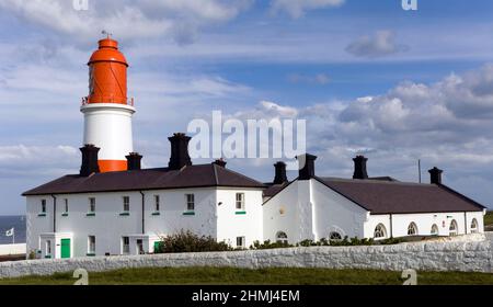 Faro di Souter, Marsden, South Shields, Tyne and Wear, Inghilterra, REGNO UNITO Foto Stock