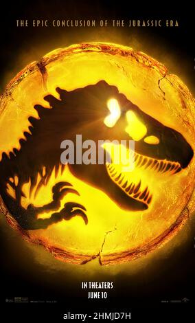 Jurassic World: Dominion (2022) diretto da Colin Trevorrow e interpretato da Jake Johnson, Dichen Lachman e Chris Pratt. La sesta puntata del franchise Jurassic Park vede i dinosauri clonati in tutto il mondo. Foto Stock