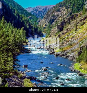 Madison nel fiume beartrap canyon di lee metcalf deserto vicino a norris, montana Foto Stock