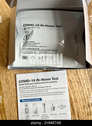 A partire da gennaio 19, gli Americani possono ordinare fino a quattro test COVID rapidi gratuiti a casa tramite un sito Web del governo (COVIDtests.gov) Foto Stock