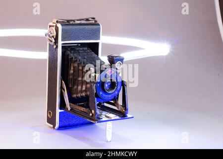 AGFA Anastigmat Jgestar - fotocamera antica e d'epoca, formato medio con luci bianche / a lunga esposizione Foto Stock