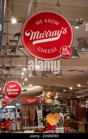 Il Murray's Cheese è un negozio di specialità gastronomiche situato nella sala ristorazione del Grand Central Terminal, New York, City, USA Foto Stock