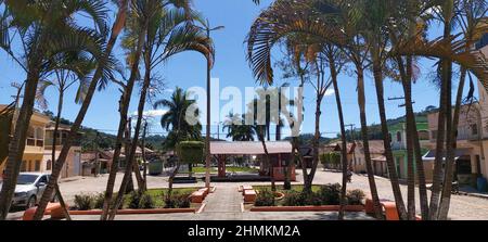 Piazza Bernardo Cardoso, Abreus, Minas Gerais, Brasile Foto Stock