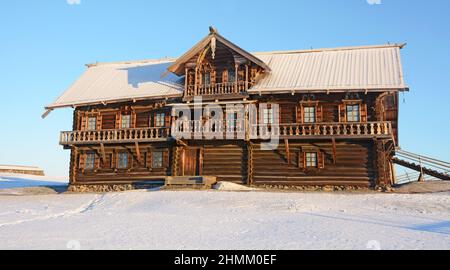 Antico monastero di legno sull'isola di Kizhi. Russia, Karelia. Inverno Foto Stock