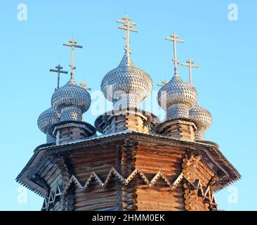 Antico monastero di legno sull'isola di Kizhi. Russia, Karelia. Inverno Foto Stock