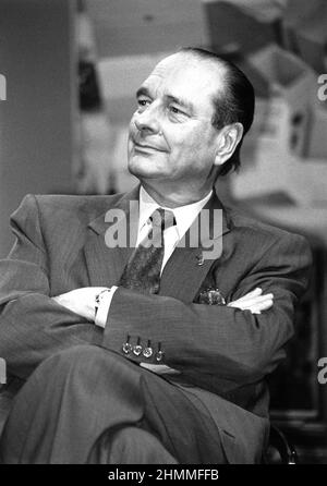 Jacques Chirac, vice RPR (partito politico di centro destra), sindaco di Parigi e candidato alle elezioni presidenziali del 1995, qui durante la sua campagna elettorale a Reims (Francia nord-orientale) il 1995/04/13 Foto Stock