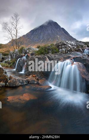 Cascate di Buachaille Etive Mor, Regno Unito, Scozia, Buachaille Etive Mor, Glencoe Foto Stock