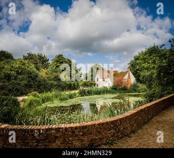 Willy Lott's Cottage a Flatford Mill, East Bergholt, Suffolk, Regno Unito. Foto Stock