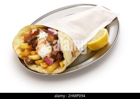 Gyros di carne di maiale fatti in casa (sandwich con pita wrap) con tzatziki (salsa allo yogurt), cibo greco Foto Stock