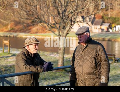 Aberlour, Moray, Regno Unito. 11th Feb 2022. Questa è una scena del giorno ufficiale di apertura della pesca al salmone sul fiume Spey ad Aberlour, Moray, Scozia, il 11 febbraio 2022. CONTENUTO DELL'IMMAGINE: Discutere il credito fluviale: JASPERIMAGE/Alamy Live News Foto Stock